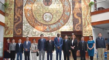 University delegation with representatives from Xi'an Jiaotong University
