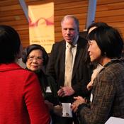 Haiyan Wang meets with audience members